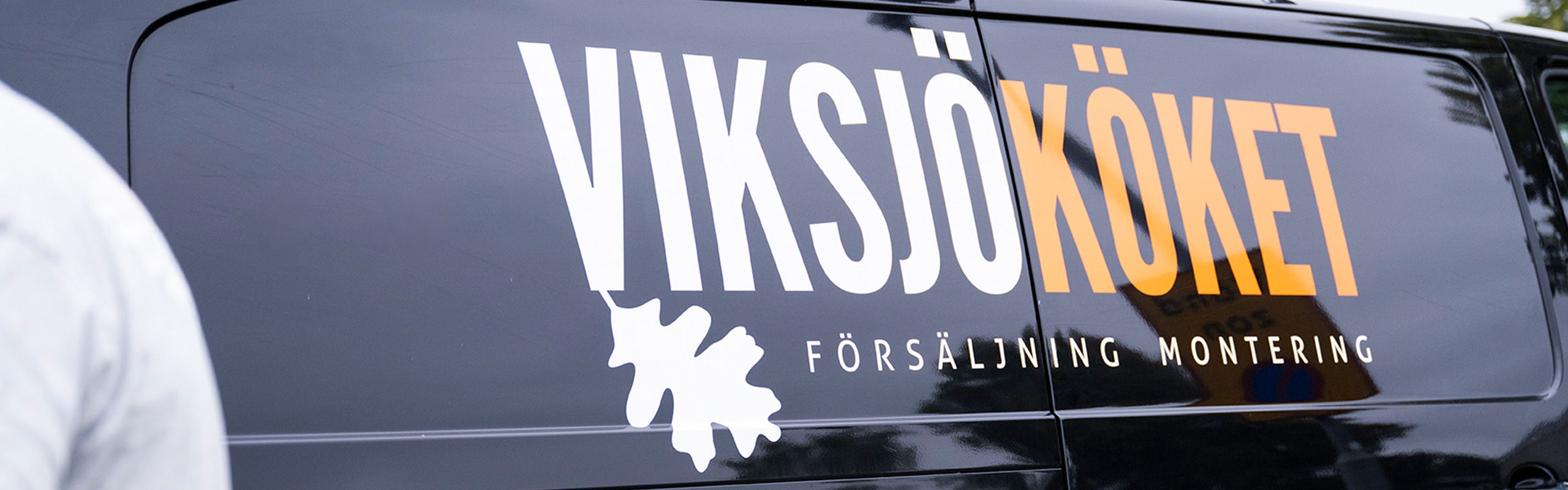 Viksjökökets firmabil med logotyp – försäljning och montering